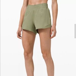 Lululemon Hotty Hot High-Rise 4” Rosemary Green